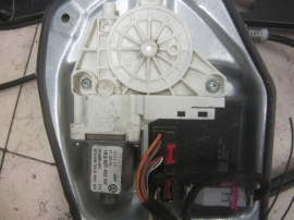 Volkswagen - Window Regulator - 1K5837402AR